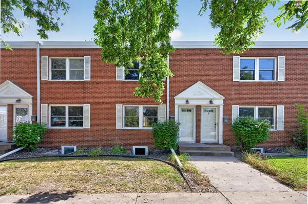 994 Cleveland Avenue S, Saint Paul, MN 55116