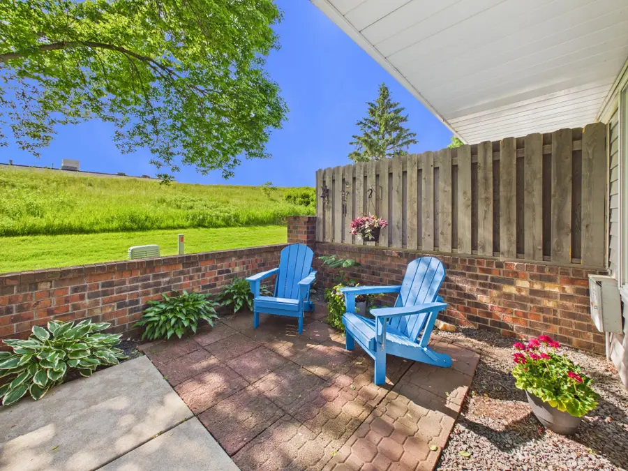 7598 13th Street N, Oakdale, MN 55128 - #2