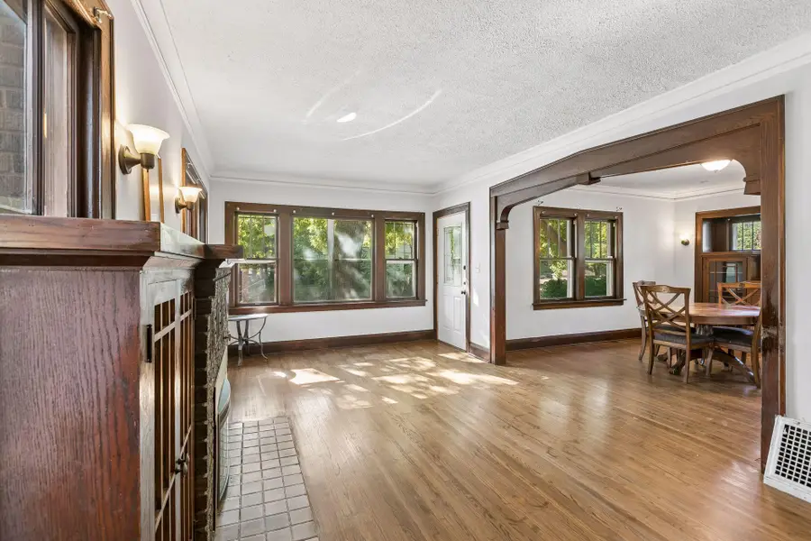 2323 Ilion Avenue N, Minneapolis, MN 55411 - #2