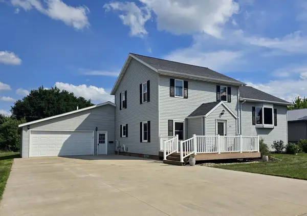 102 County Road 16 S, Comfrey, MN 56019