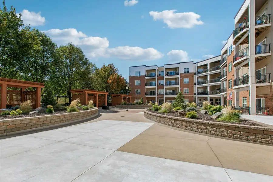 12501 Nicollet Avenue #425, Burnsville, MN 55337 - #2