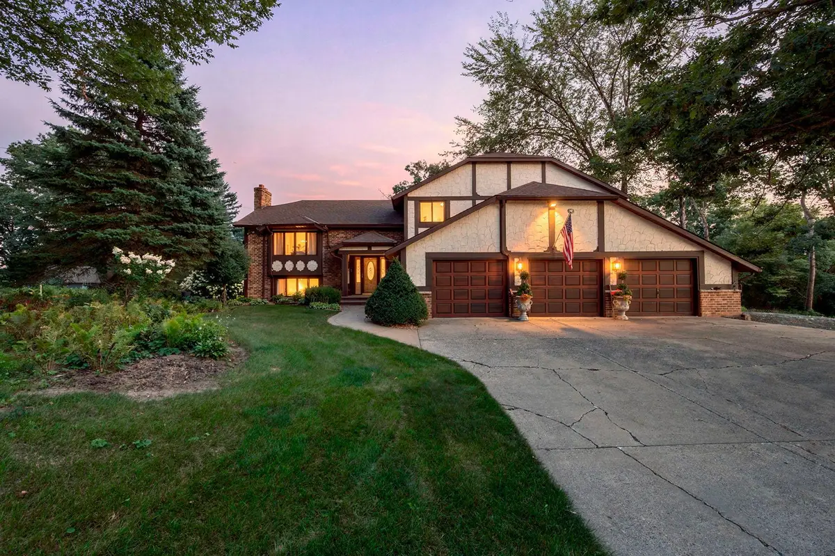 2415 Lisbon Avenue N, Lake Elmo, MN 55042 - #1