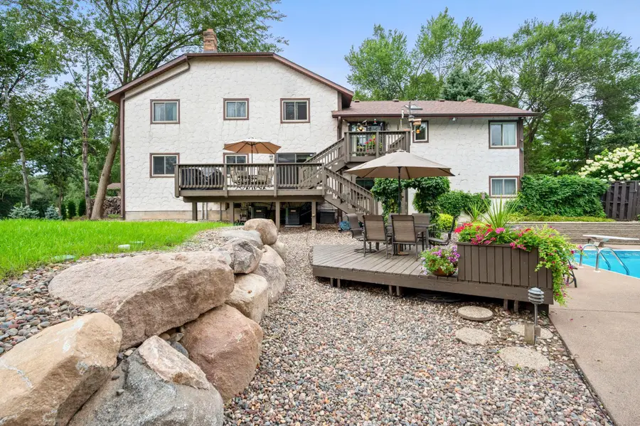 2415 Lisbon Avenue N, Lake Elmo, MN 55042 - #2