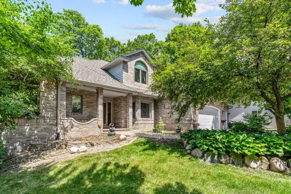 15920 37th Avenue N, Minneapolis, MN 55446