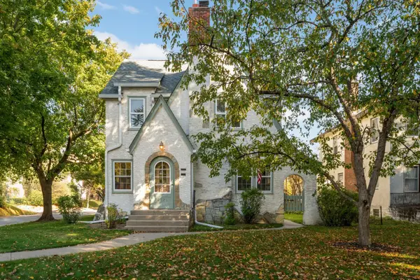 2751 Arthur Street Ne, Minneapolis, MN 55418
