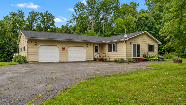 5790 Henriette Road, Grasston, MN 55030