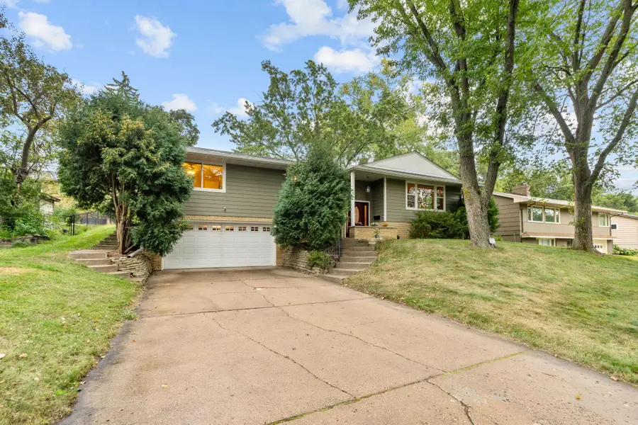 2401 Gettysburg Avenue S, Saint Louis Park, MN 55426 - #2