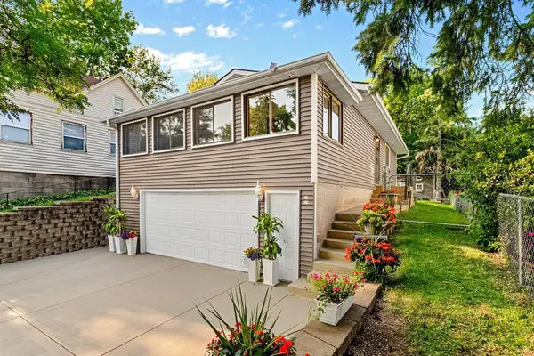 15 Wyoming Street W, Saint Paul, MN 55107