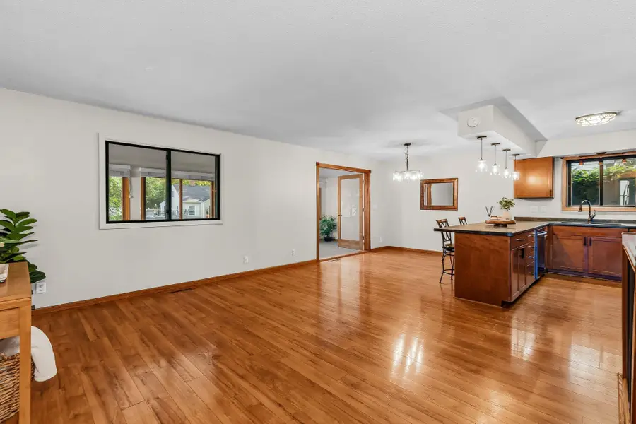 15 Wyoming Street W, Saint Paul, MN 55107 - #3