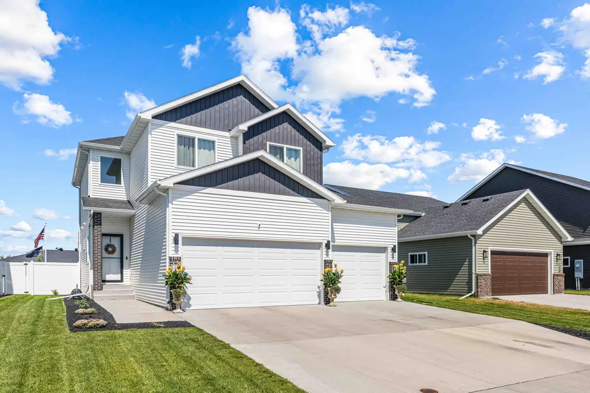 1338 27th Avenue W, West Fargo, ND 58078 - #1