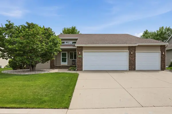 2608 25th Avenue S, Fargo, ND 58103