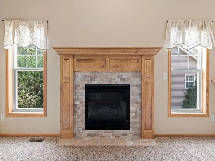 198 Thompson Avenue E, Saint Paul, MN 55118 - #3