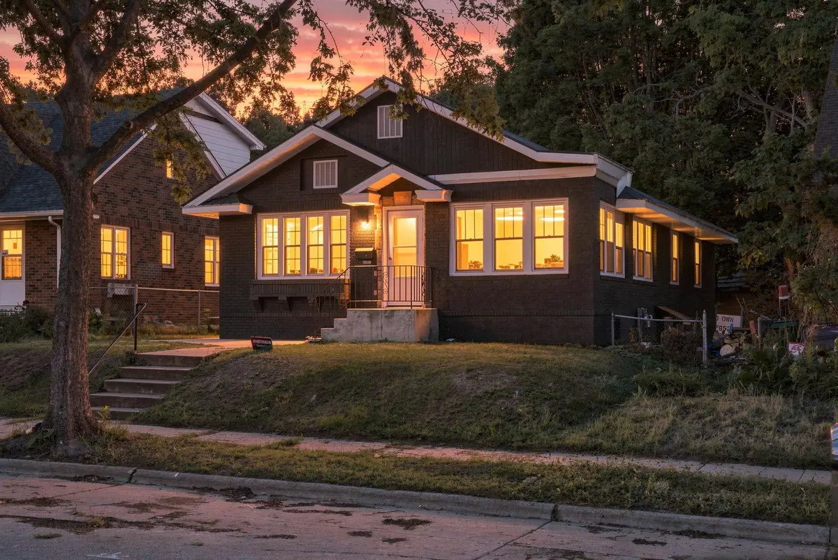 3237 Sheridan Avenue N, Minneapolis, MN 55412 - #1