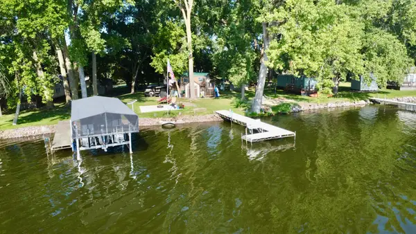 48470 Baileys Bay Road, Big Stone City, SD 57216