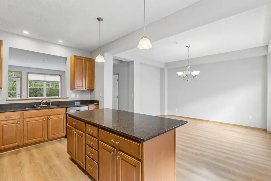 1662 Village Trail E #3, Maplewood, MN 55109 - #3