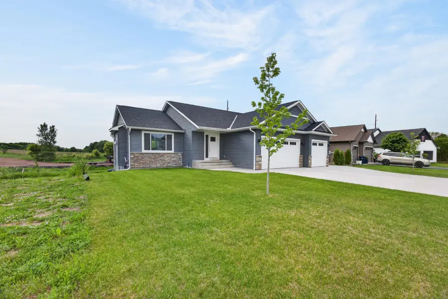 11411 Latham Lane, Chisago City, MN 55013 - #2