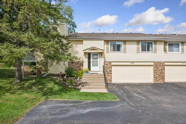 5225 Beachside Drive, Minnetonka, MN 55343