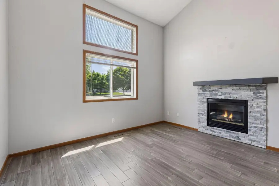 670 Kingfisher Lane #G, Woodbury, MN 55125 - #2