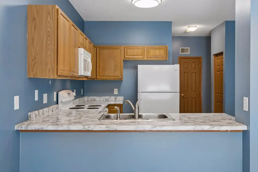 670 Kingfisher Lane #G, Woodbury, MN 55125 - #3