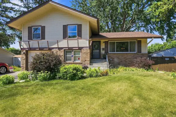 6933 Brunswick Avenue N, Brooklyn Park, MN 55429