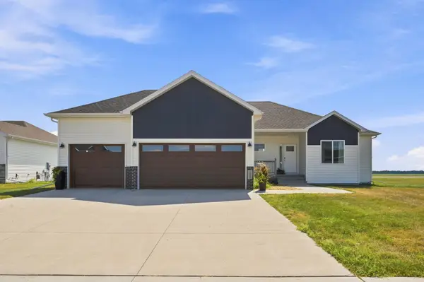1504 75th Avenue S, Fargo, ND 58104