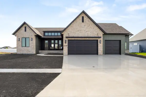 4749 11th Street W, West Fargo, ND 58078