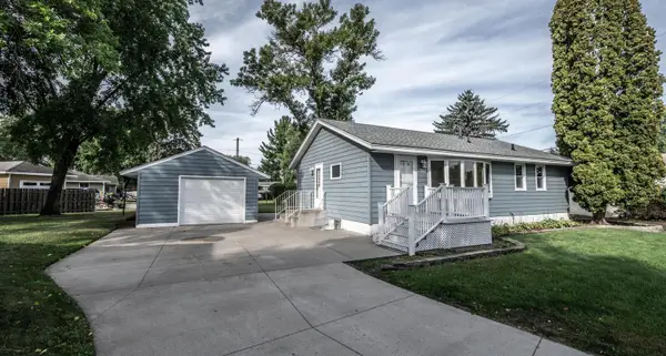 1202 Sunnyside Drive, Farmington, MN 55024