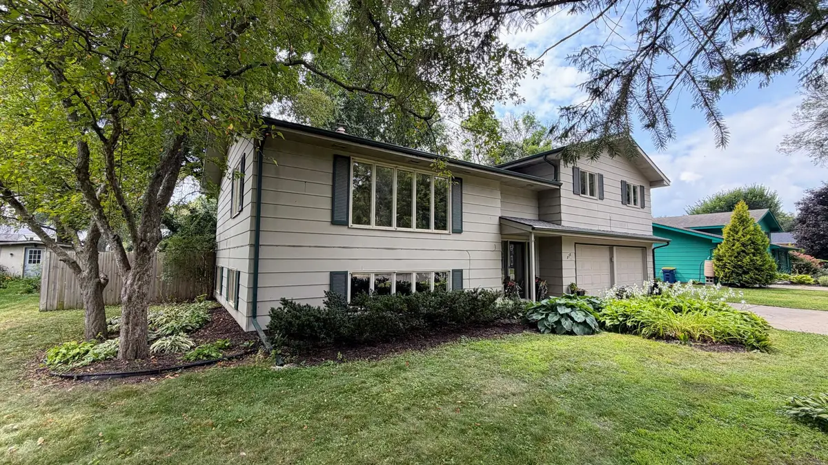 828 Fremont Street E, Northfield, MN 55057 - #1