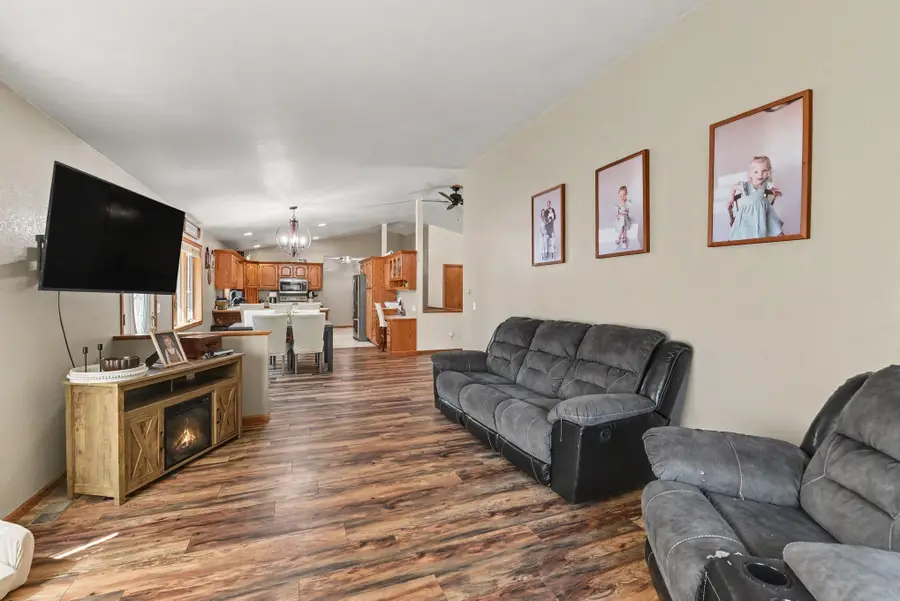 610 W Maple Street, Edgerton, MN 56128 - #3