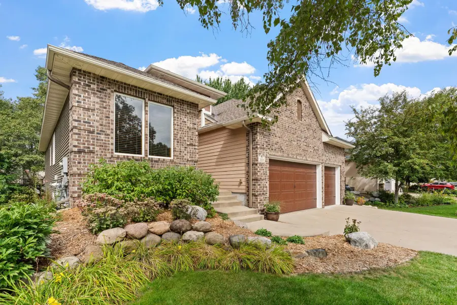 2031 118th Avenue Ne, Blaine, MN 55449 - #2