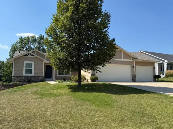 510 Springwheat Drive, Dundas, MN 55019