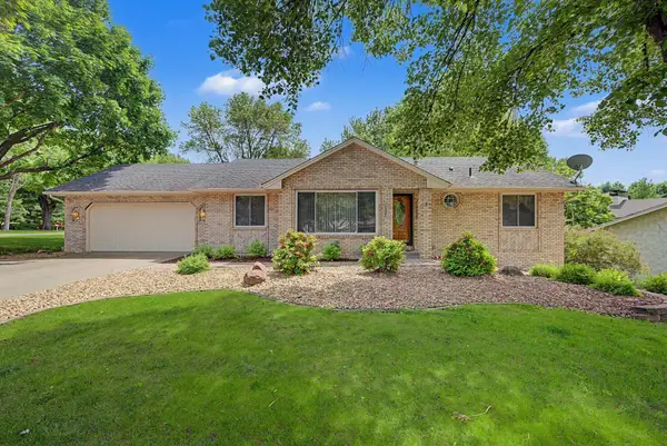 13901 92nd Place N, Maple Grove, MN 55369