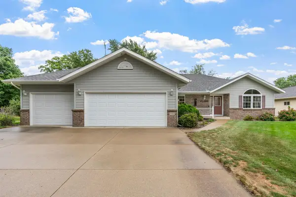 140 Cedar Drive S, Lester Prairie, MN 55354