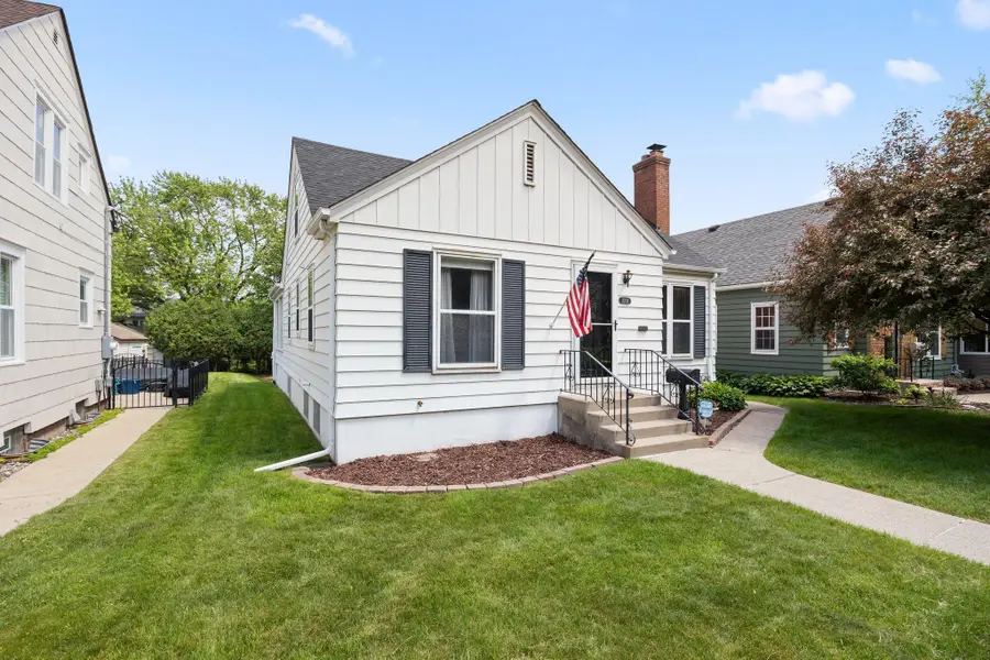2231 Mckinley Street Ne, Minneapolis, MN 55418 - #3