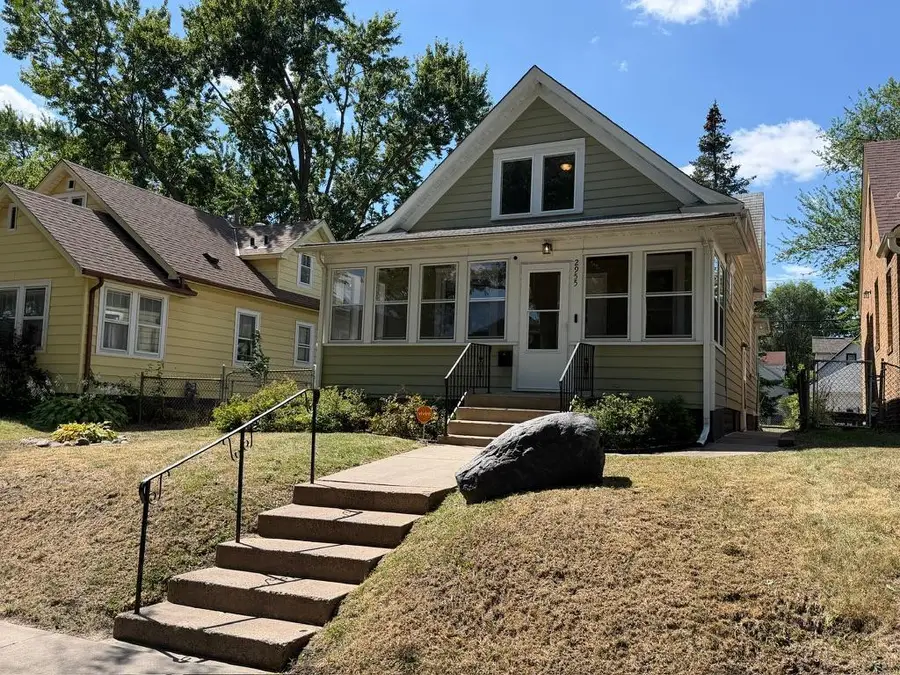 2955 Queen Avenue N, Minneapolis, MN 55411 - #2