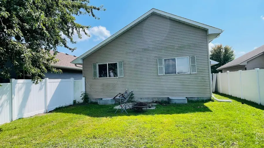 701 Juniper Lane Nw, Montgomery, MN 56069 - #3