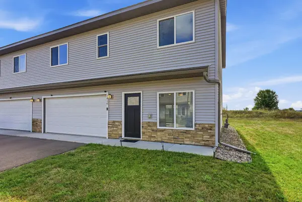 416 Sierra Place, Roberts, WI 54023