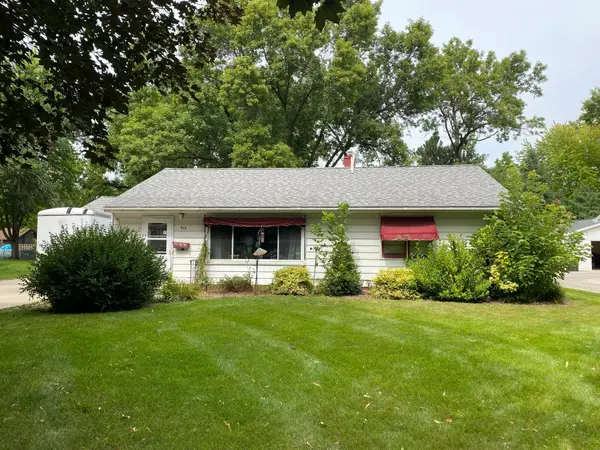 912 13th Avenue Sw, Willmar, MN 56201