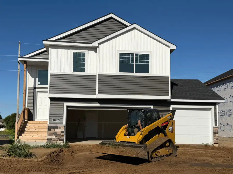 1815 Pierce Street S, Cambridge, MN 55008 - #2