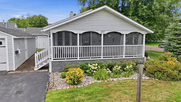 337 Leeds Rd, Hoyt Lakes, MN 55750