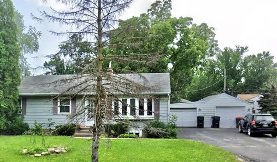 150 Roselawn Avenue E, Maplewood, MN 55117 - #2