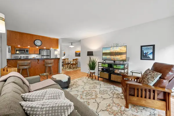 2800 Hamline Avenue N #311, Roseville, MN 55113