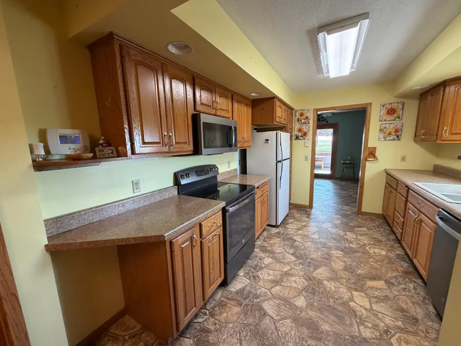 6659 122nd Avenue Se, Lisbon, ND 58054 - #2