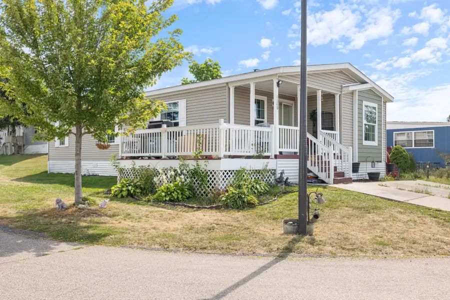 1360 Rolling Hills Drive, Maplewood, MN 55119 - #2