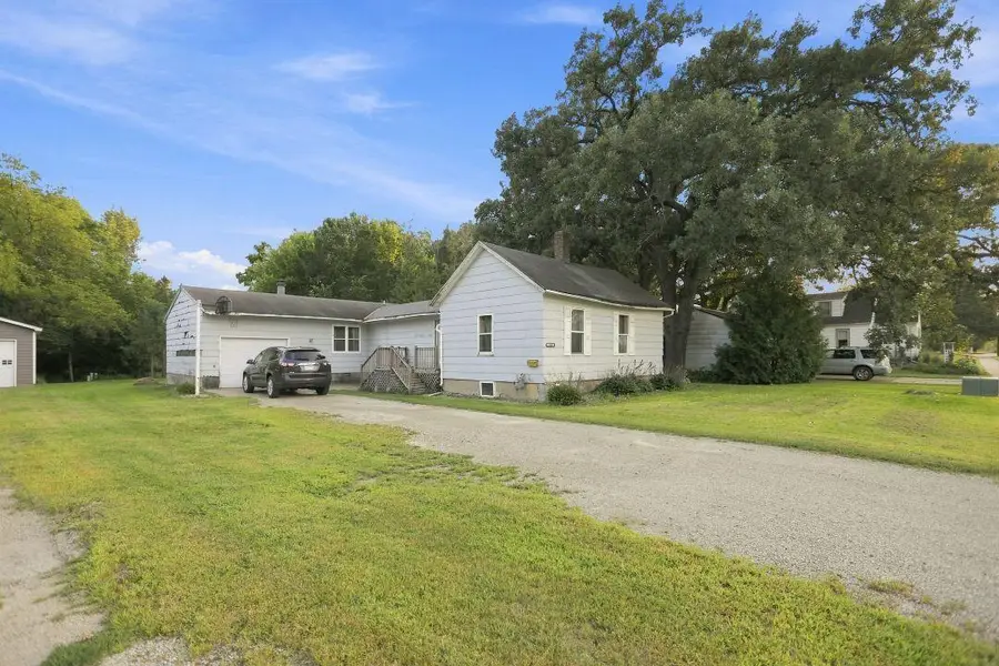 417 7th Avenue Nw, Waseca, MN 56093 - #2