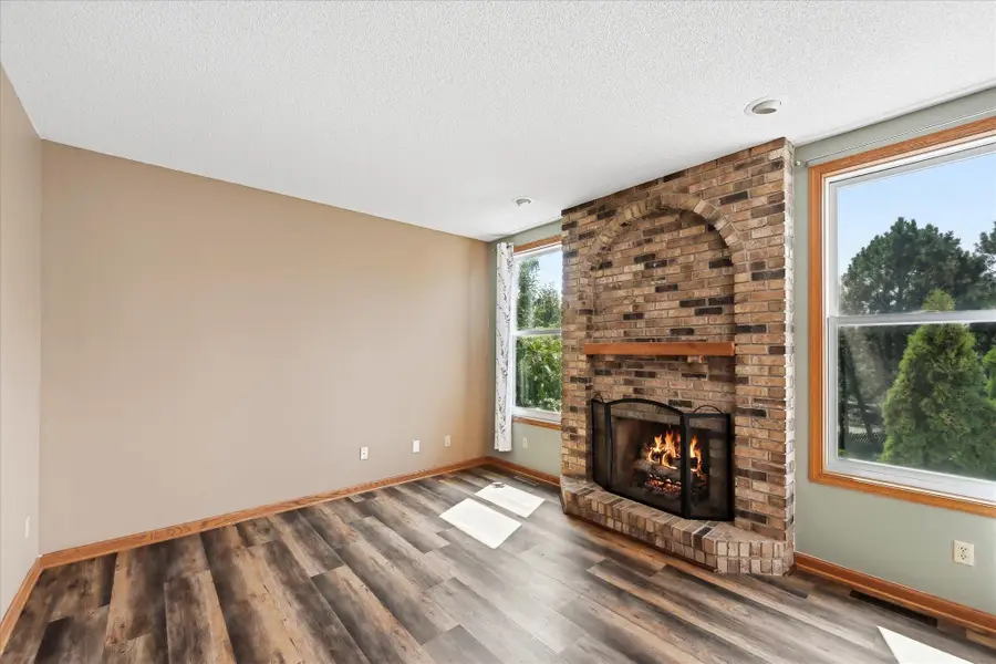 2084 Wallingford Circle, Woodbury, MN 55125 - #3
