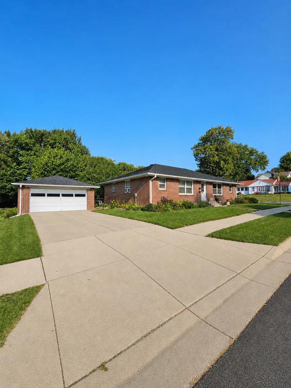 214 1st Avenue Nw, New Prague, MN 56071