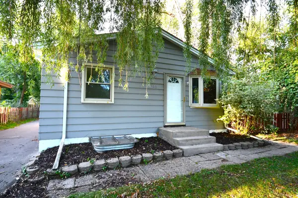 520 10th Avenue Se, Forest Lake, MN 55025