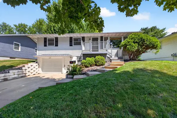2117 18 1/2 Street Nw, Rochester, MN 55901