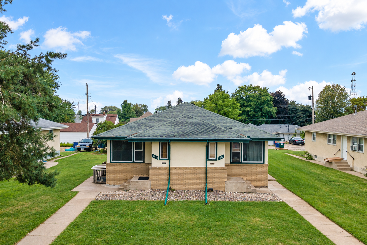 3810-3812 3rd Street Ne, Columbia Heights, MN 55421 - #1
